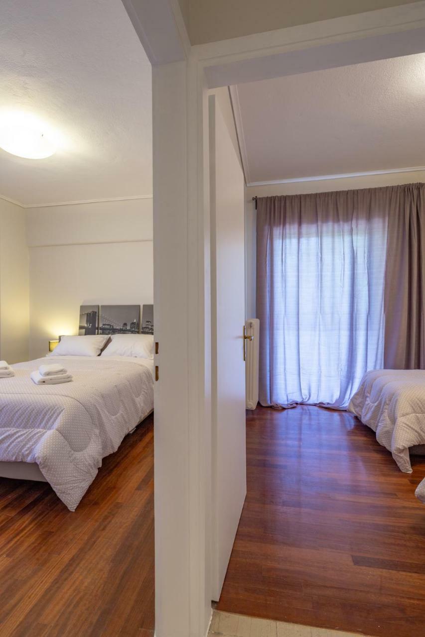 Kleio - Spacious Apartment In Glyfada Athens Exterior photo