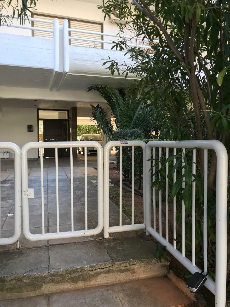 Kleio - Spacious Apartment In Glyfada Athens Exterior photo